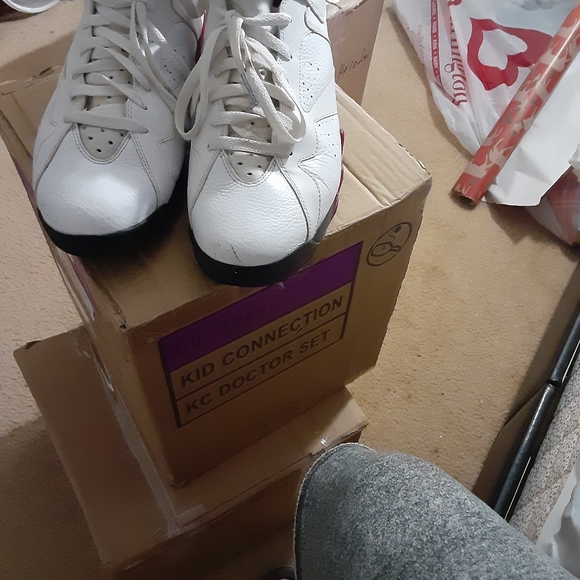 Retro 7 cardinal - Picture 2 of 3